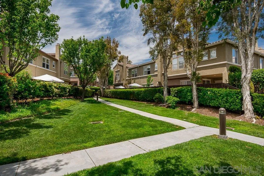 1425 Caminito Borrego 6, Chula Vista, California 91913 home-pic-27