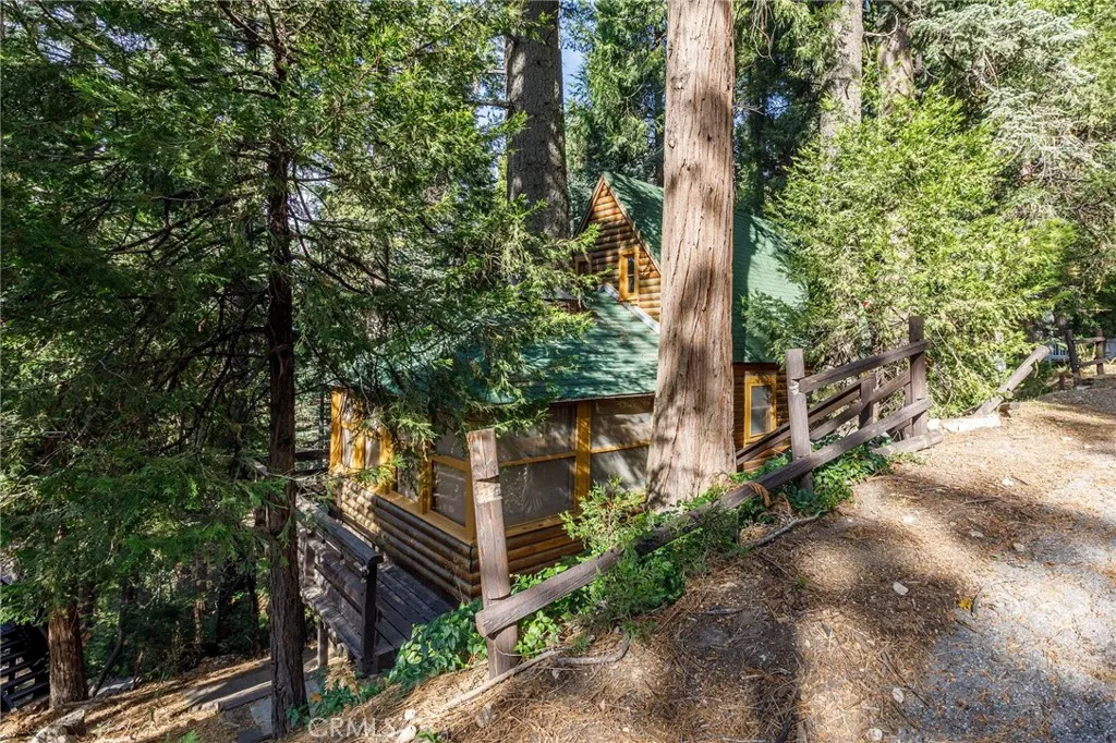 529 West Victoria Court, Lake Arrowhead, California 92352 home-pic-19