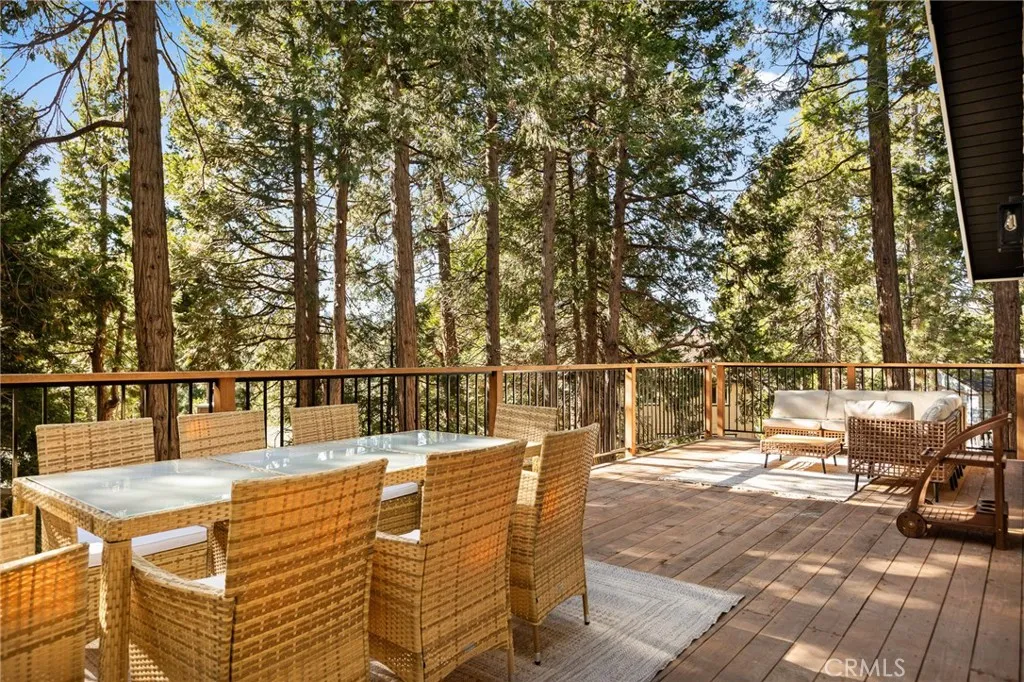 300 Pioneer, Lake Arrowhead, California 92352 home-pic-19