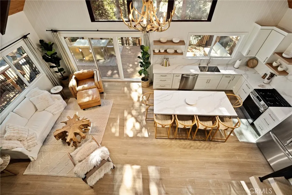 300 Pioneer, Lake Arrowhead, California 92352 home-pic-24