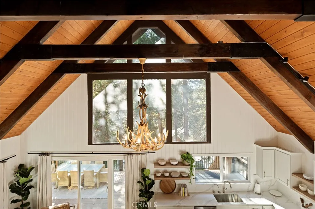 300 Pioneer, Lake Arrowhead, California 92352 home-pic-20