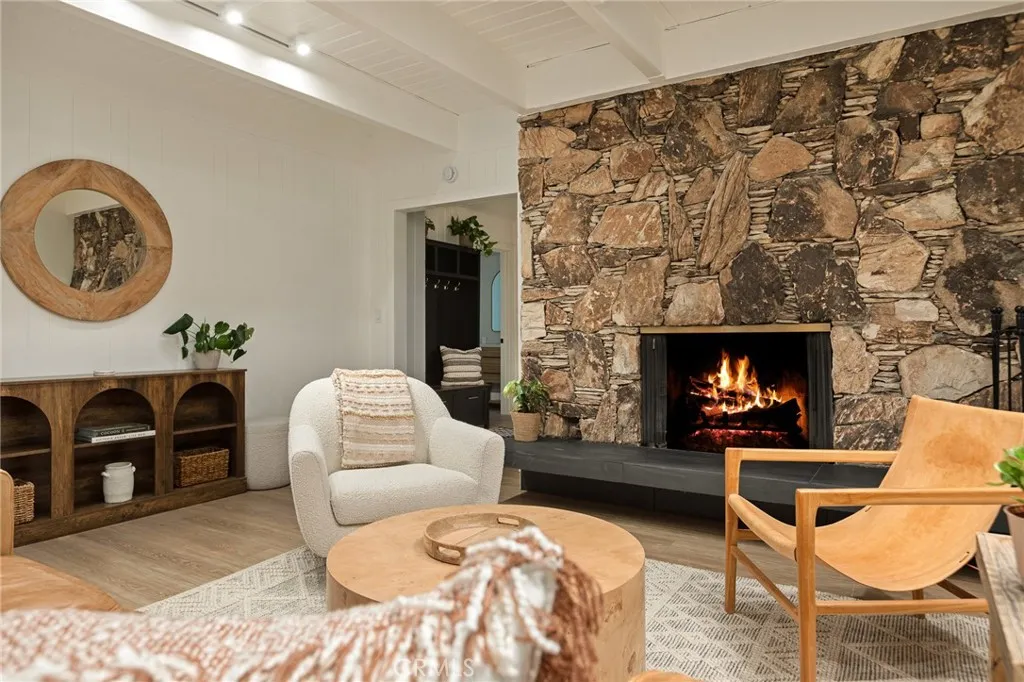 300 Pioneer, Lake Arrowhead, California 92352 home-pic-49
