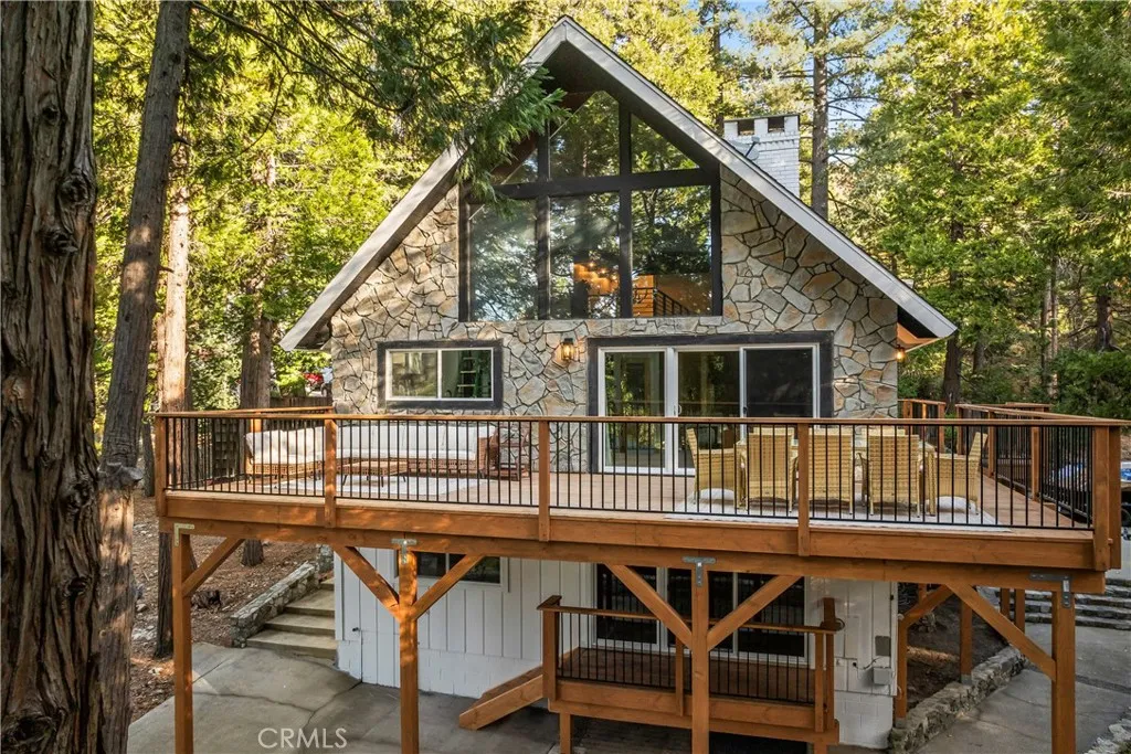 300 Pioneer, Lake Arrowhead, California 92352 home-pic-2