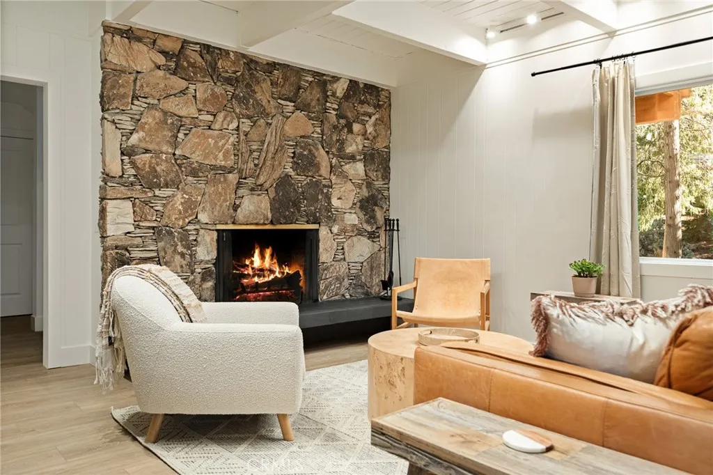 300 Pioneer, Lake Arrowhead, California 92352 home-pic-48