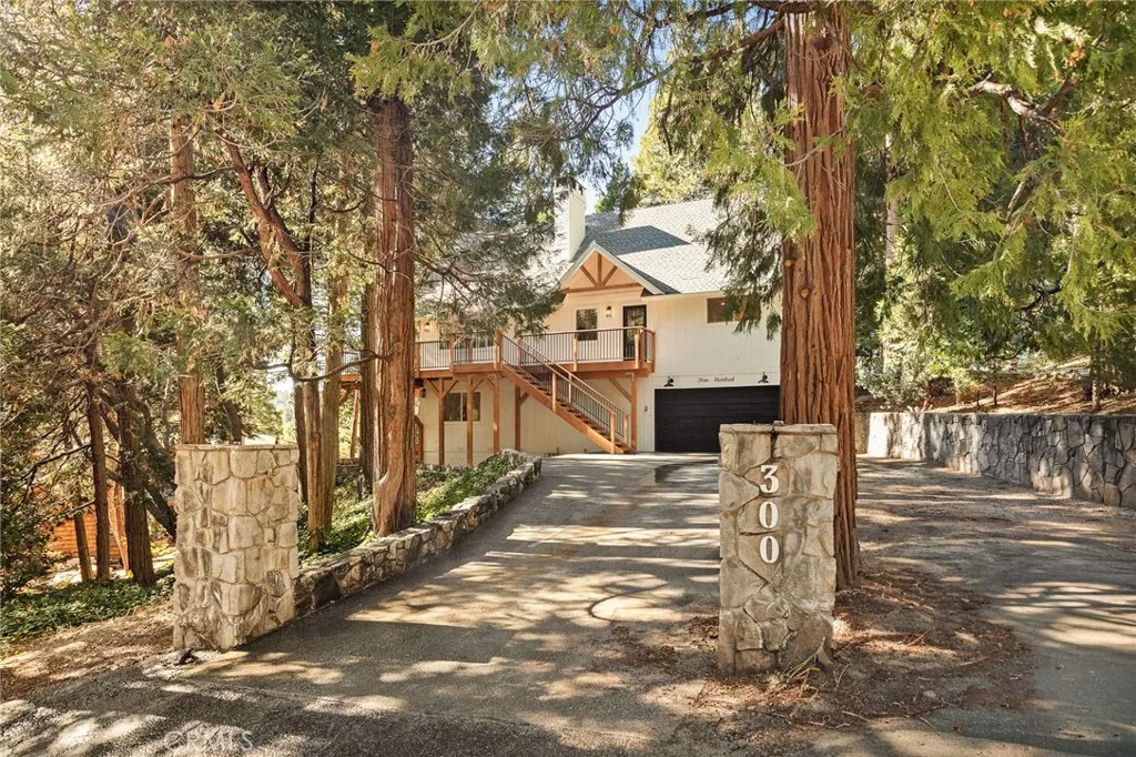 300 Pioneer, Lake Arrowhead, California 92352 home-pic-0