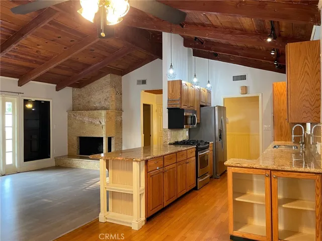 777 W 12th Street, Claremont, California 91711