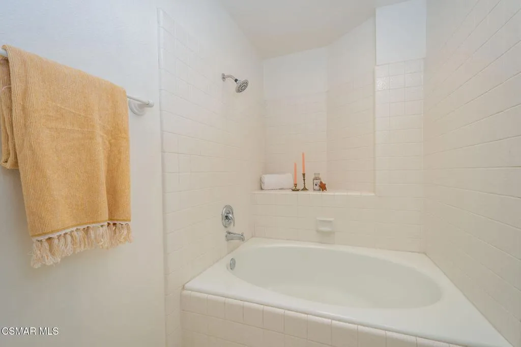 268 Novina Place, Camarillo, California 93012 home-pic-19