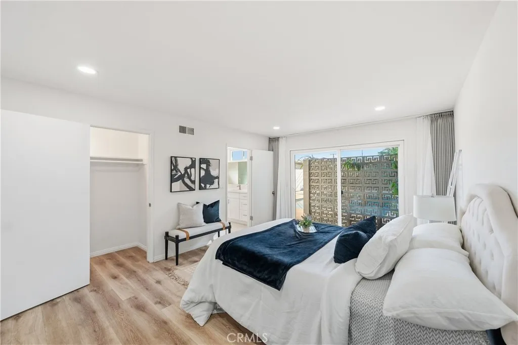 448 E Sandra, Arcadia, California 91006 home-pic-16