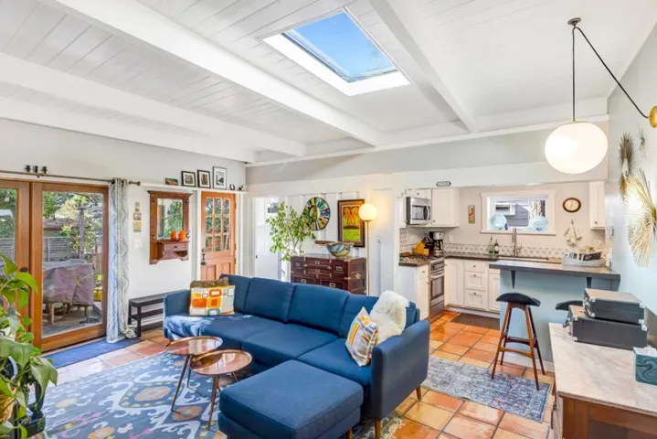 1171 Presidio Boulevard, Pacific Grove, California 93950