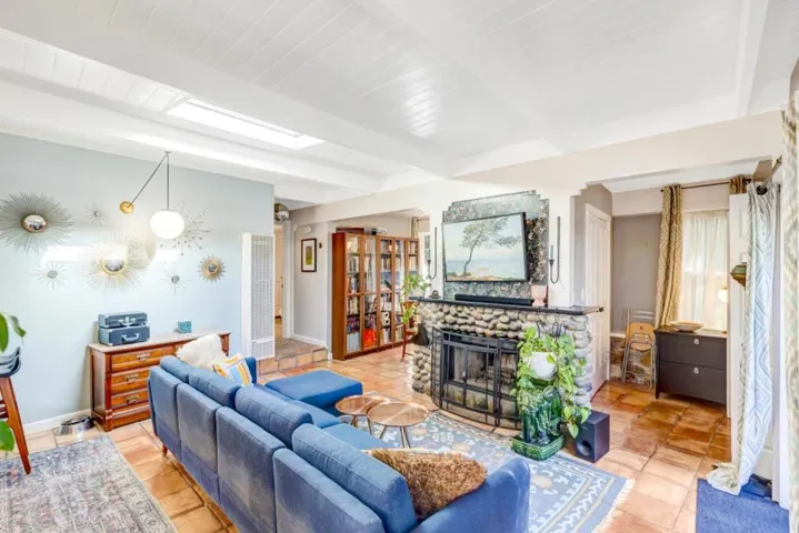 1171 Presidio Boulevard, Pacific Grove, California 93950