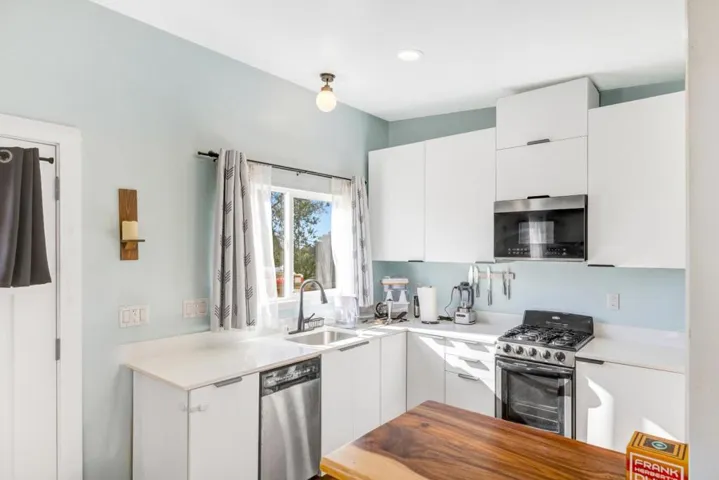 1171 Presidio Boulevard, Pacific Grove, California 93950