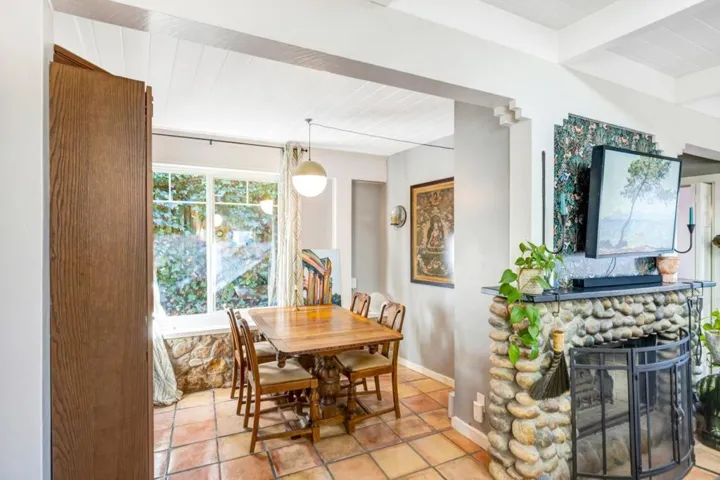 1171 Presidio Boulevard, Pacific Grove, California 93950