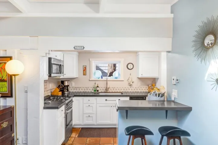 1171 Presidio Boulevard, Pacific Grove, California 93950