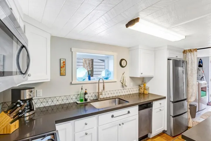 1171 Presidio Boulevard, Pacific Grove, California 93950