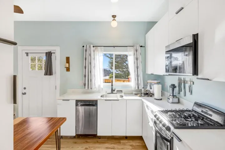 1171 Presidio Boulevard, Pacific Grove, California 93950