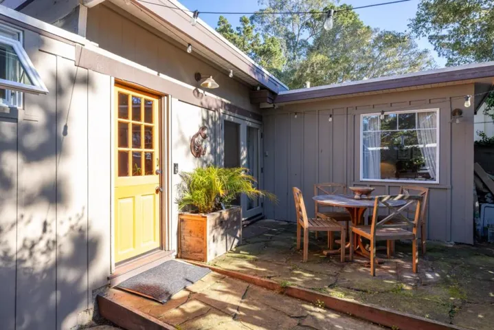 1171 Presidio Boulevard, Pacific Grove, California 93950