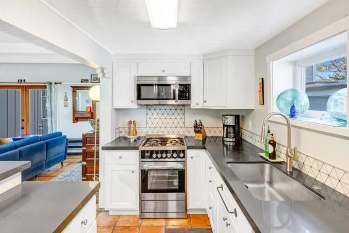 1171 Presidio Boulevard, Pacific Grove, California 93950