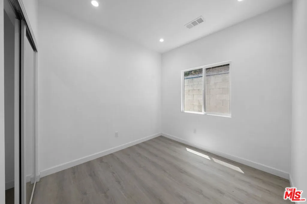 151 N Harvard Boulevard, Los Angeles, California 90004 home-pic-33