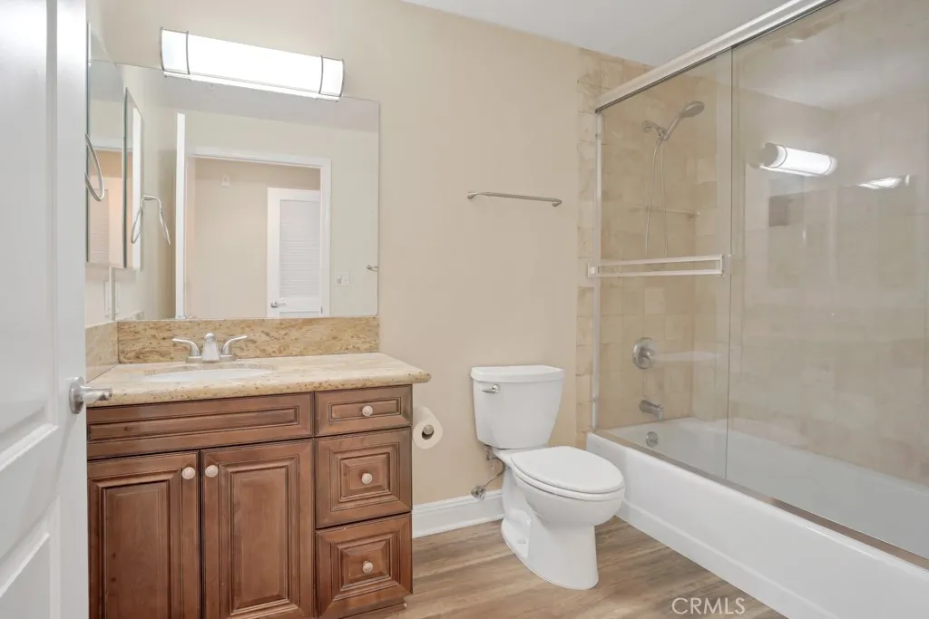 4724 Kester 410, Sherman Oaks, California 91403 home-pic-14