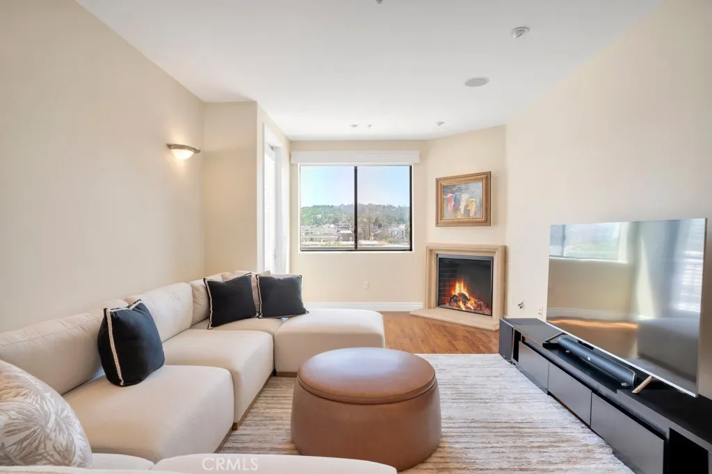 4724 Kester 410, Sherman Oaks, California 91403 home-pic-22