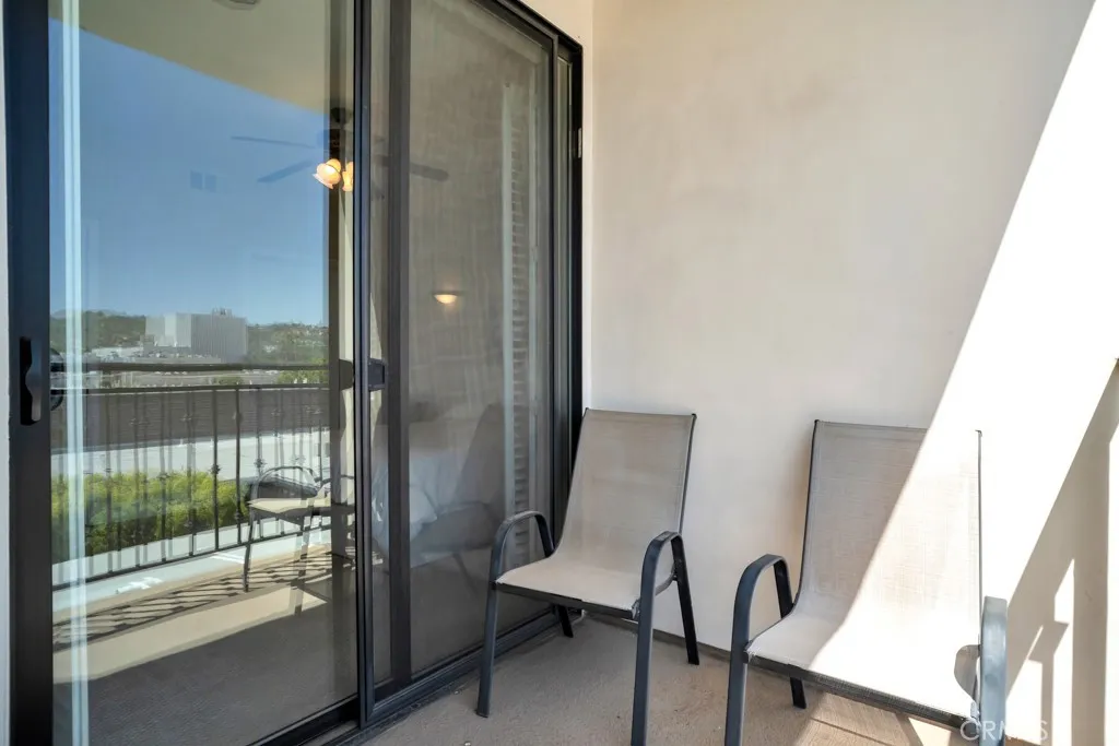 4724 Kester 410, Sherman Oaks, California 91403 home-pic-7