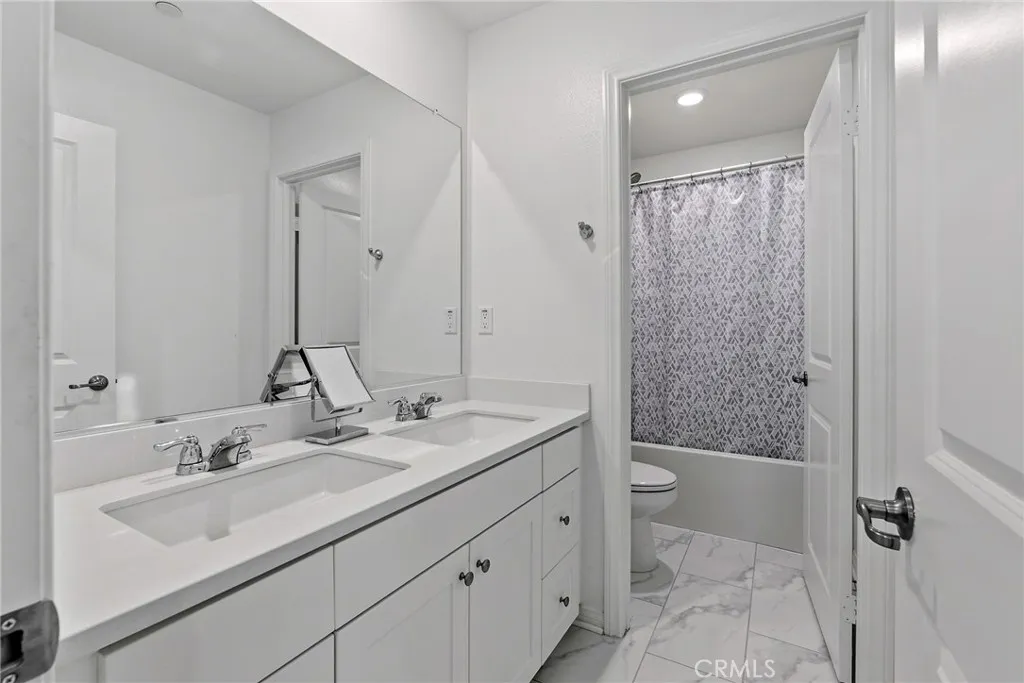 15185 Ridge, Fontana, California 92336 home-pic-15
