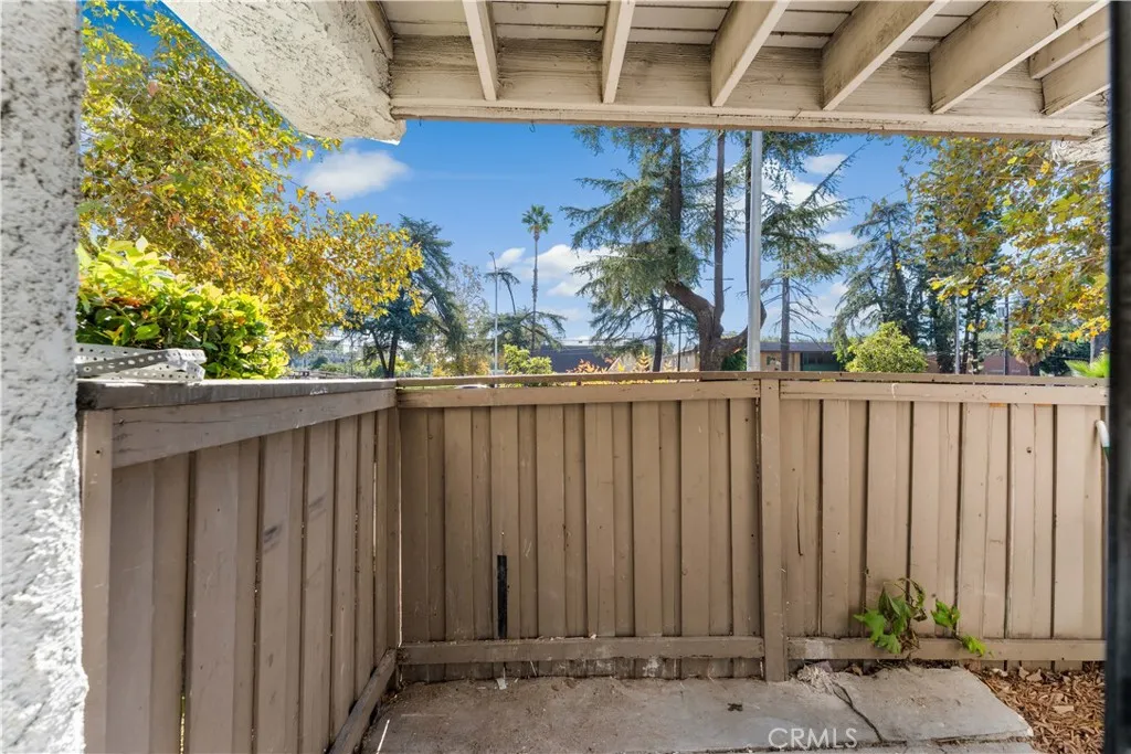 15511 Sherman Way 1, Van Nuys, California 91406 home-pic-43