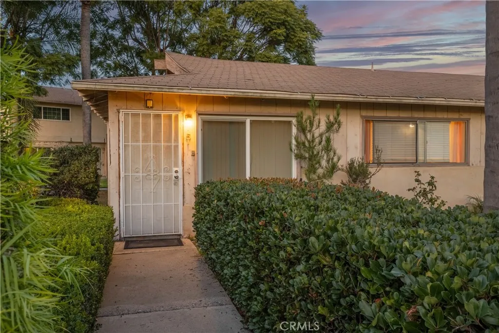 1602 N King, Santa Ana, California 92706 home-pic-0