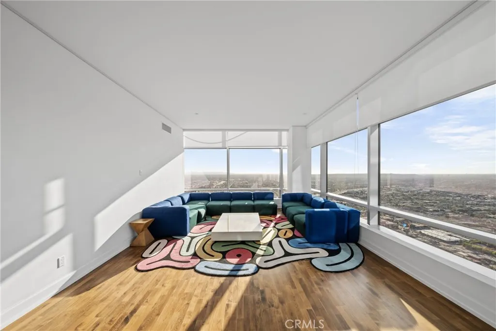 900 W Olympic Boulevard 46b, Los Angeles, California 90015 home-pic-10