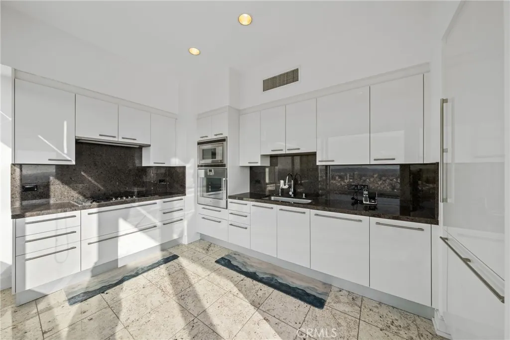 900 W Olympic Boulevard 46b, Los Angeles, California 90015 home-pic-13