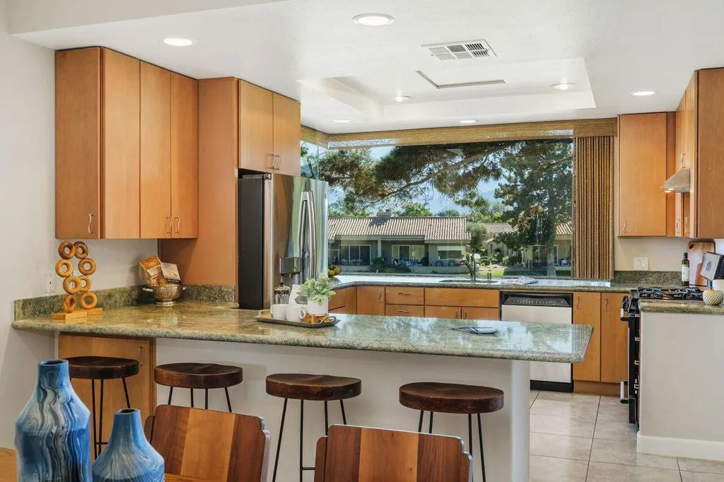 51 Pebble Beach Drive, Rancho Mirage, California 92270 home-pic-10