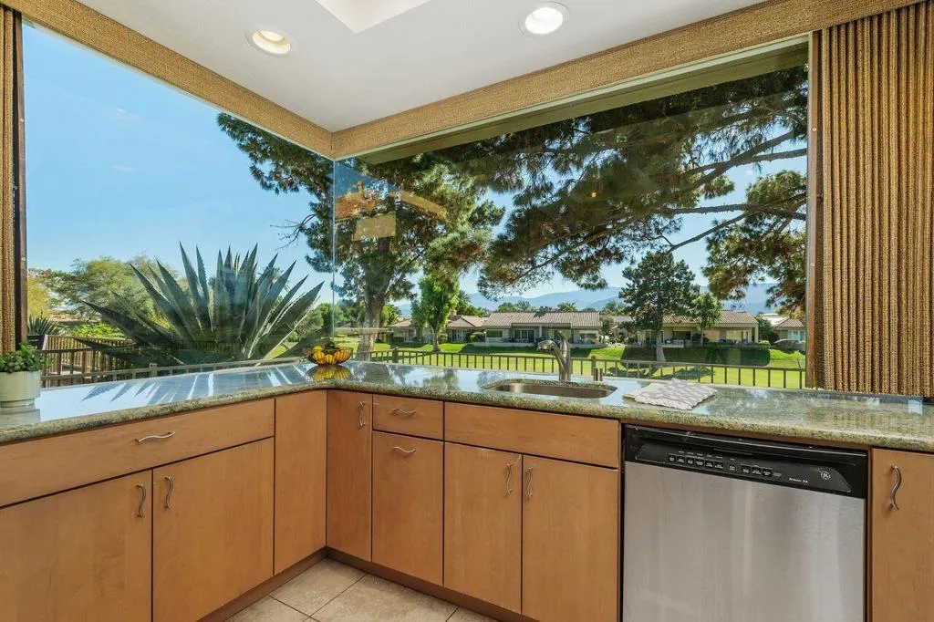 51 Pebble Beach Drive, Rancho Mirage, California 92270 home-pic-8
