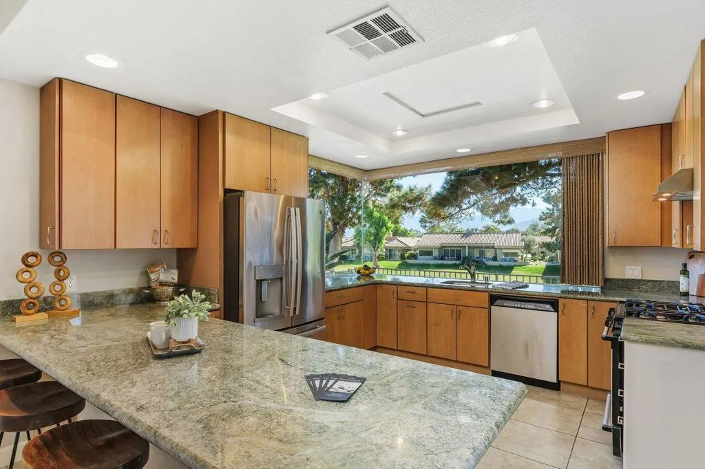 51 Pebble Beach Drive, Rancho Mirage, California 92270 home-pic-9