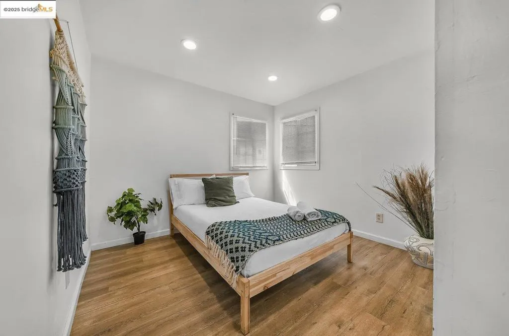2162 35th Ave, Oakland, California 94601 home-pic-17