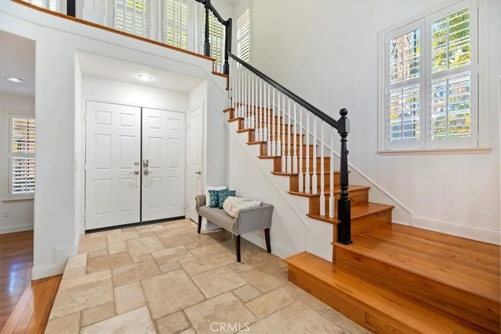 2310 Crown Point Court, Oxnard, California 93036 home-pic-6