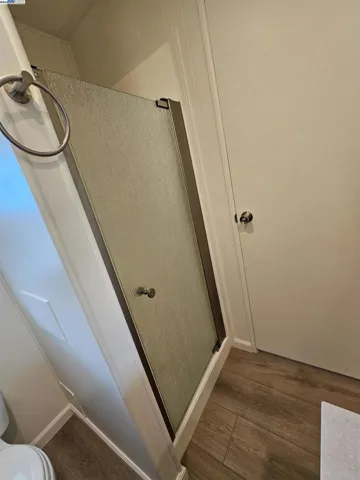 Small stall shower