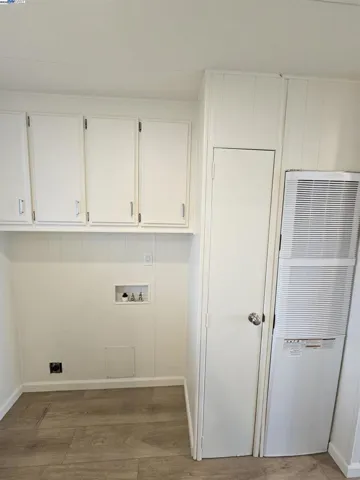Laundry hookups and furnace