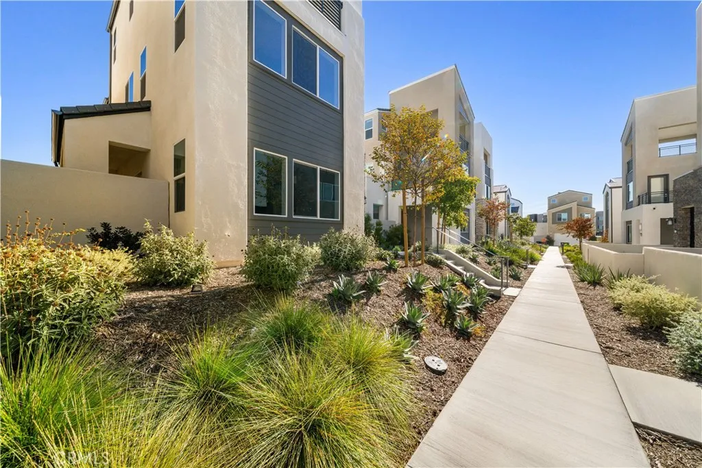 165 Sawbuck, Irvine, California 92618 home-pic-2