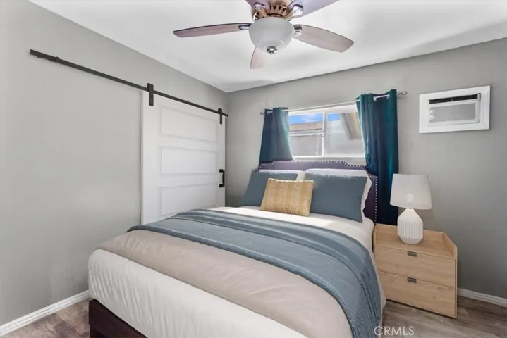 Bedroom with neutral tones and versatile layout