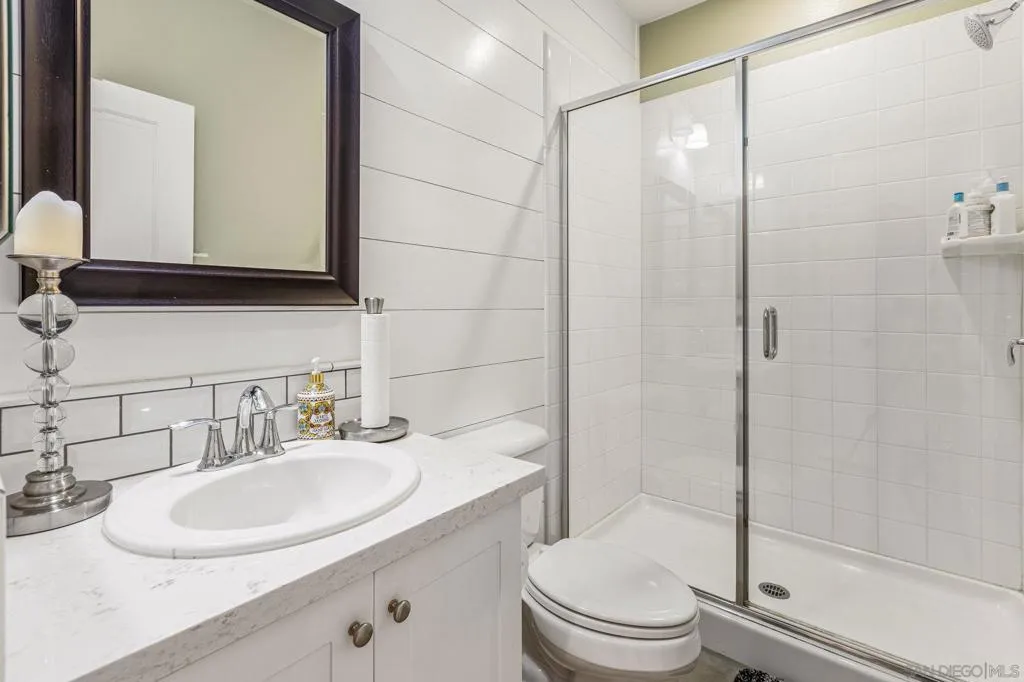 2769 Overlook Point Dr, Escondido, California 92029 home-pic-10