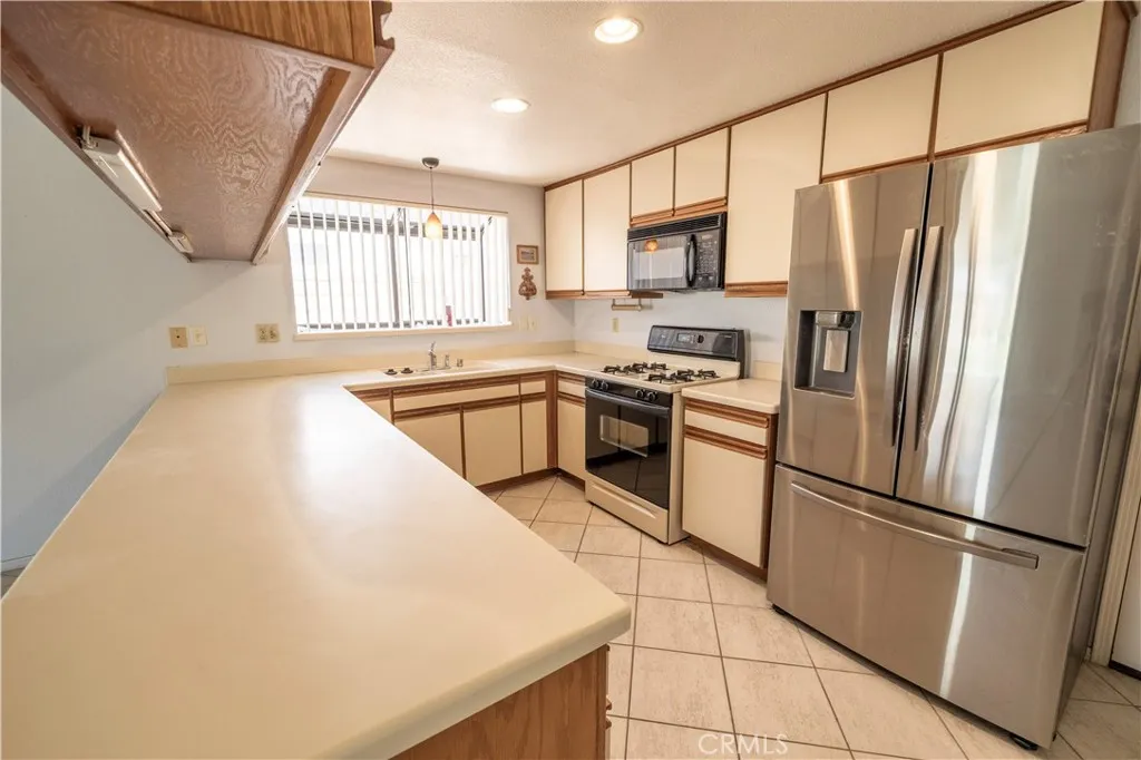 27133 Shadowcrest, Cathedral City, California 92234 home-pic-6
