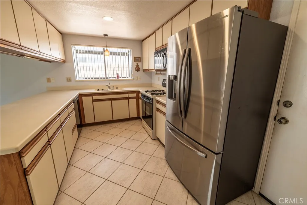 27133 Shadowcrest, Cathedral City, California 92234 home-pic-7