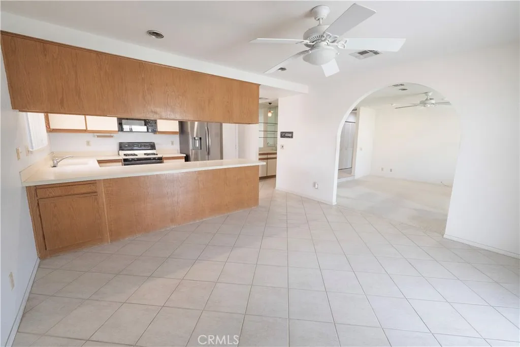 27133 Shadowcrest, Cathedral City, California 92234 home-pic-3
