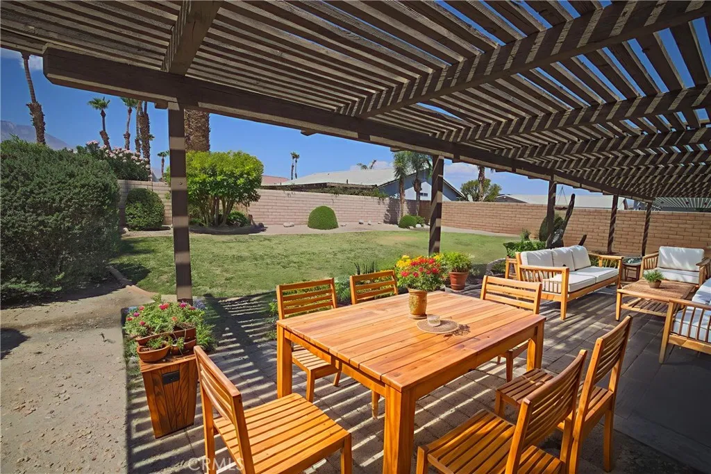 27133 Shadowcrest, Cathedral City, California 92234 home-pic-20