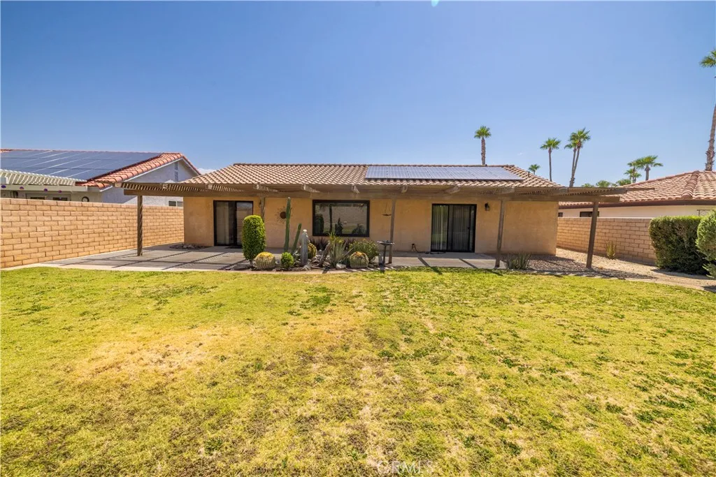 27133 Shadowcrest, Cathedral City, California 92234 home-pic-23