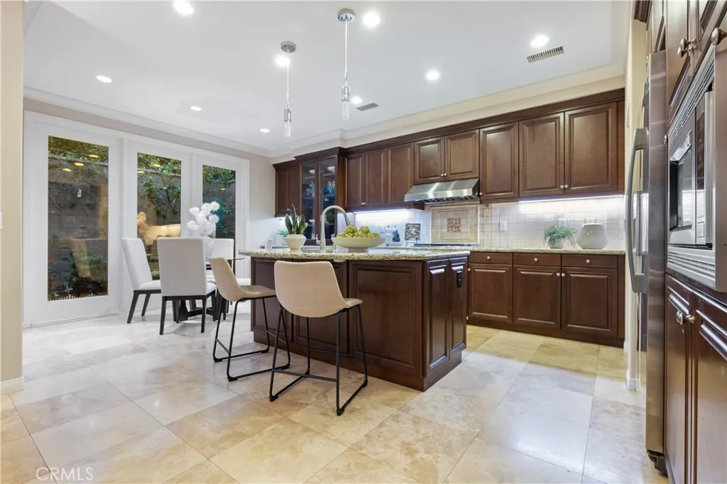 21 Deergrass, Irvine, California 92618 home-pic-3