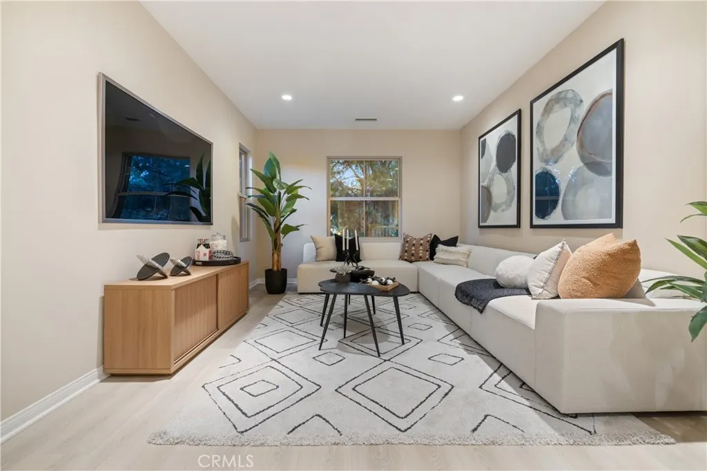 21 Deergrass, Irvine, California 92618 home-pic-15