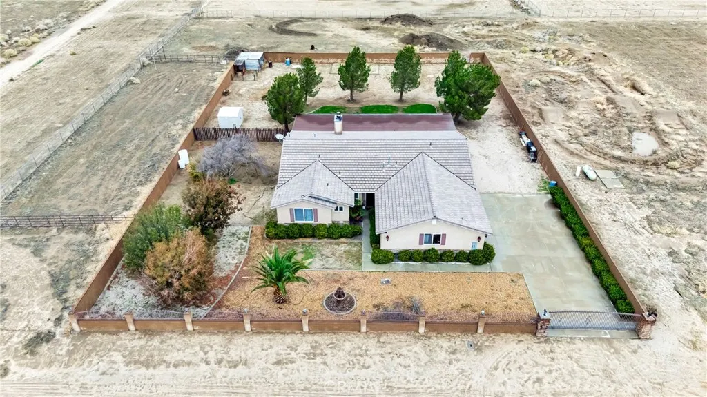 8347 W Avenue D10, Lancaster, California 93536 home-pic-70