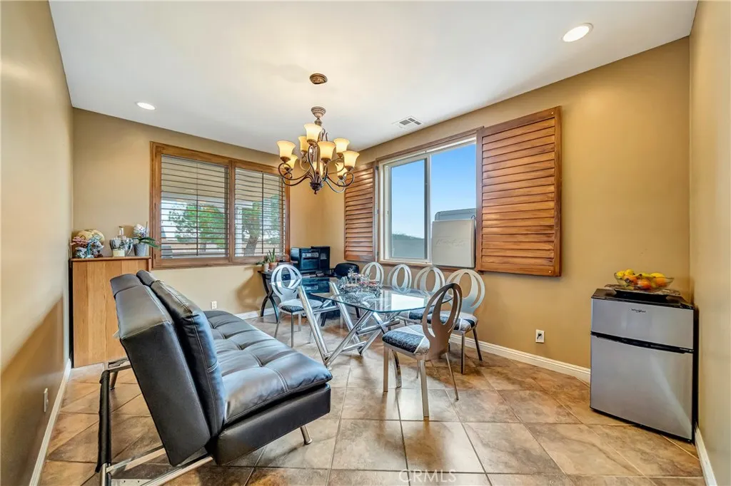8347 W Avenue D10, Lancaster, California 93536 home-pic-23