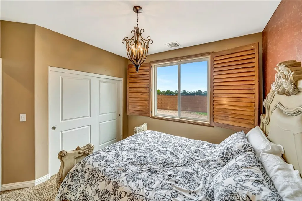 8347 W Avenue D10, Lancaster, California 93536 home-pic-18